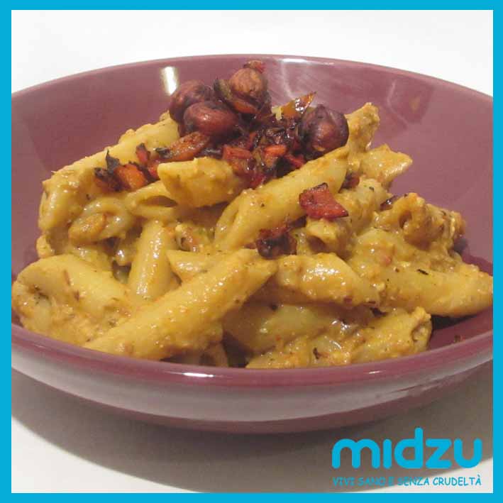 Penne con crema di noci e peperon